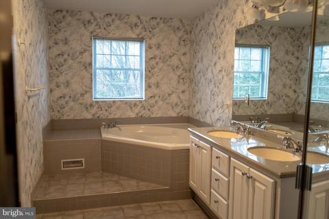 1643 Strine Dr, Mclean, VA 22101 photo 20