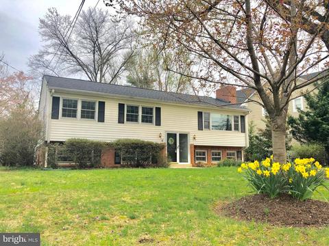 1643 Strine Dr, Mclean, VA 22101 photo 1