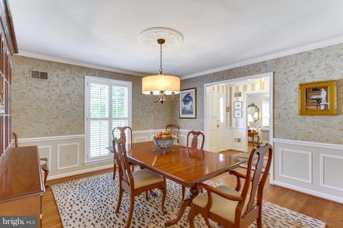 7629 Huntmaster Ln, Mclean, VA 22102 photo 6