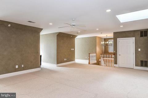 1034 Gelston Cir, Mclean, VA 22102 photo 16