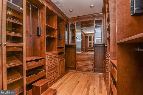 1034 Gelston Cir, Mclean, VA 22102 photo 27