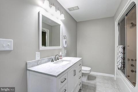 5303 Oldcastle Ln, Springfield, VA 22151 photo 28