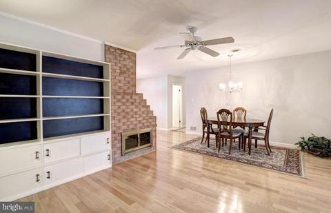 5303 Oldcastle Ln, Springfield, VA 22151 photo 5