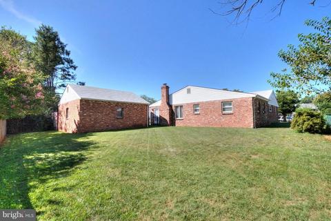 5303 Oldcastle Ln, Springfield, VA 22151 photo 3