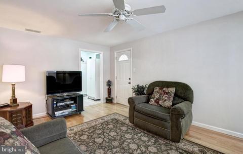 5303 Oldcastle Ln, Springfield, VA 22151 photo 15
