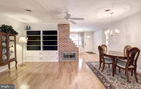 5303 Oldcastle Ln, Springfield, VA 22151 photo 6