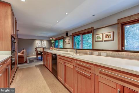 1706 Putter Ln, Reston, VA 20190 photo 12