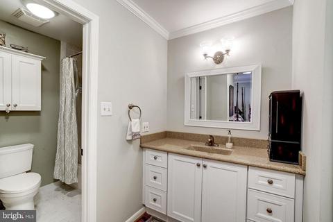 2035 Golf Course Dr, Reston, VA 20191 photo 16