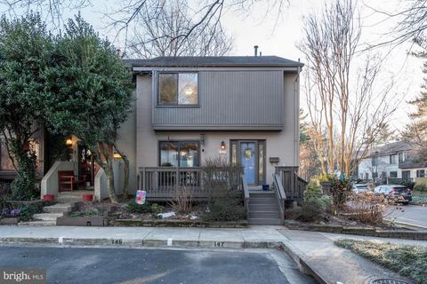 2035 Golf Course Dr, Reston, VA 20191 photo 2