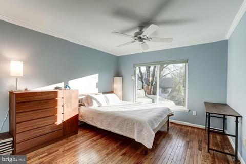 2035 Golf Course Dr, Reston, VA 20191 photo 13