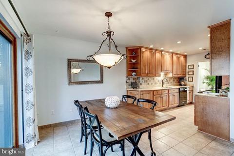 2035 Golf Course Dr, Reston, VA 20191 photo 11