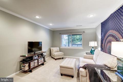 2035 Golf Course Dr, Reston, VA 20191 photo 19
