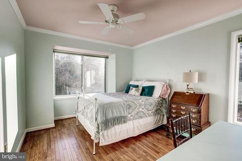 2035 Golf Course Dr, Reston, VA 20191 photo 14