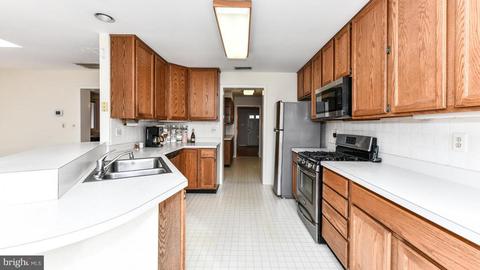 7609 Dunston St, Springfield, VA 22151 photo 14