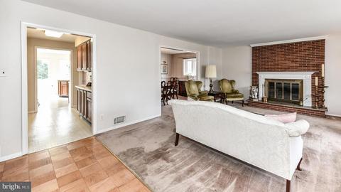 7609 Dunston St, Springfield, VA 22151 photo 9