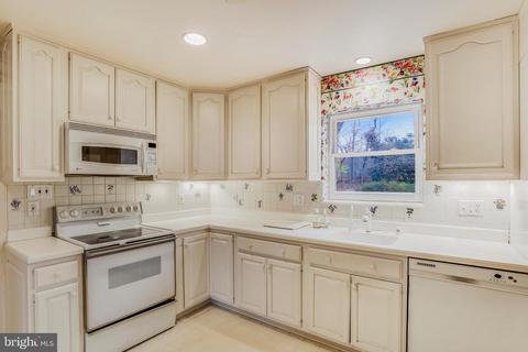1808 Baldwin Dr, Mclean, VA 22101 photo 14