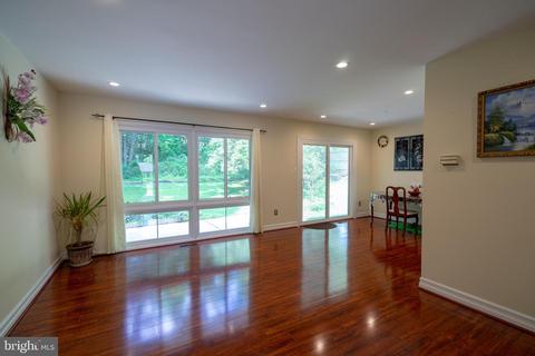 6522 Bowie Dr, Springfield, VA 22150 photo 4