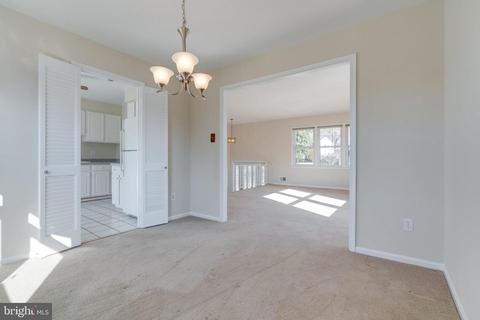 8627 Bristlecone Pl, Springfield, VA 22153 photo 12