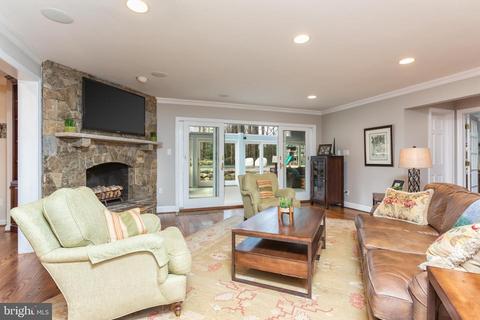 1004 Woburn Ct, Mclean, VA 22102 photo 9