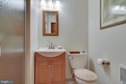 7503 Axton St, Springfield, VA 22151 photo 13