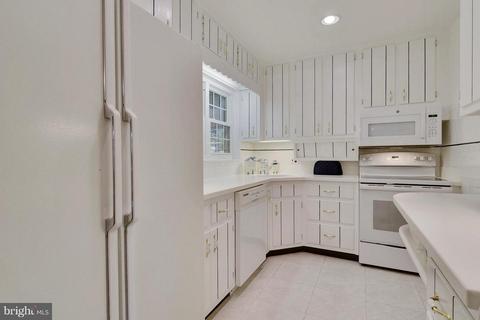 7503 Axton St, Springfield, VA 22151 photo 9