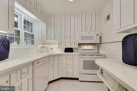 7503 Axton St, Springfield, VA 22151 photo 8