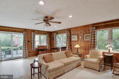7503 Axton St, Springfield, VA 22151 photo 10
