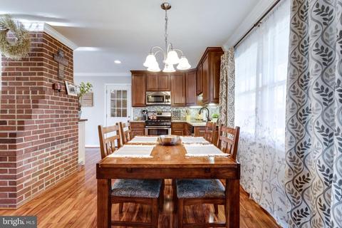 7313 Hogarth St, Springfield, VA 22151 photo 8