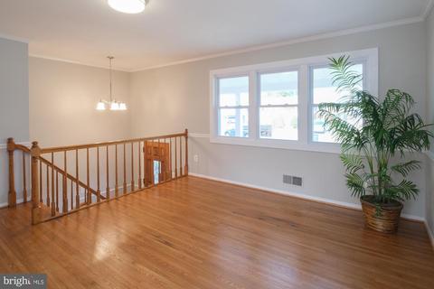 8505 Fairburn Dr, Springfield, VA 22152 photo 7