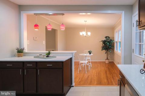 8505 Fairburn Dr, Springfield, VA 22152 photo 13