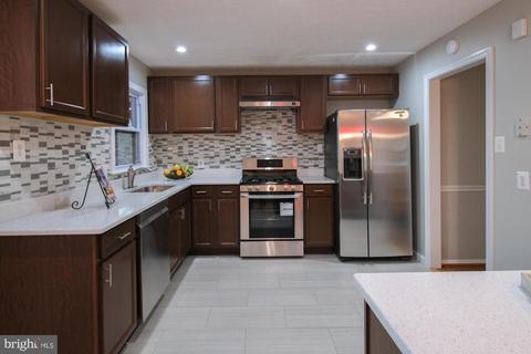 8505 Fairburn Dr, Springfield, VA 22152 photo 15