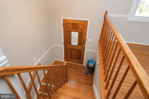 8505 Fairburn Dr, Springfield, VA 22152 photo 5
