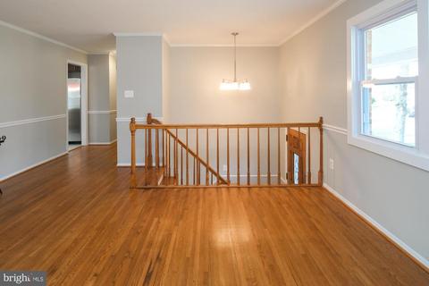 8505 Fairburn Dr, Springfield, VA 22152 photo 8