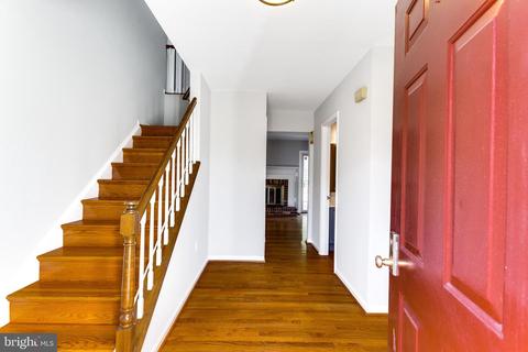 6501 Ursline Ct, Mclean, VA 22101 photo 2