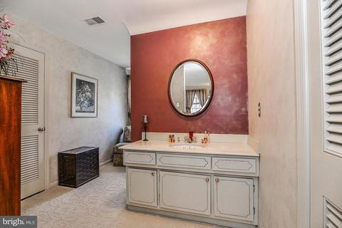 8415 Brook Rd, Mclean, VA 22102 photo 24