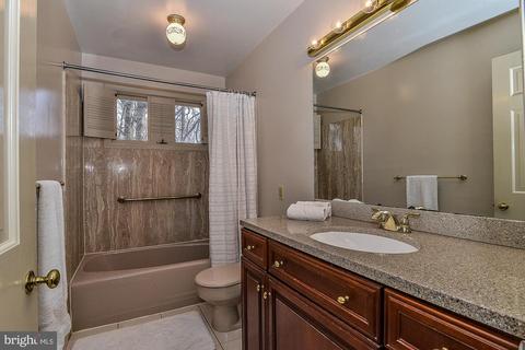 8415 Brook Rd, Mclean, VA 22102 photo 25