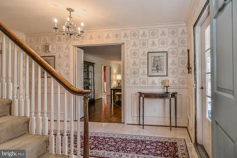 8415 Brook Rd, Mclean, VA 22102 photo 3