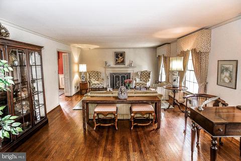 8415 Brook Rd, Mclean, VA 22102 photo 6