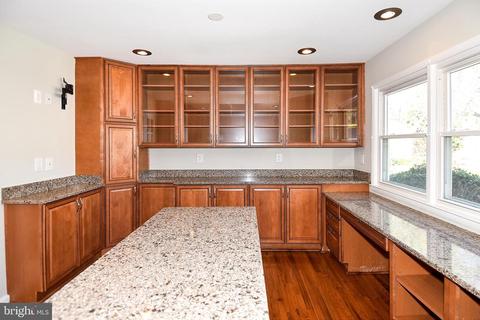 6436 Bowie Dr, Springfield, VA 22150 photo 10