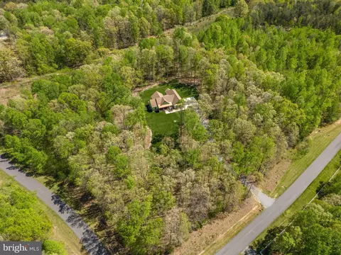 View/Area - 5000 Double Eagle Dr, Louisa, VA 23093 photo 3 of 5