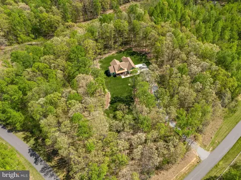 View/Area - 5000 Double Eagle Dr, Louisa, VA 23093 photo 2 of 5