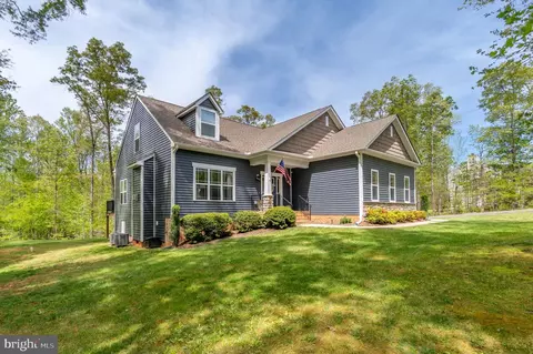 1851 Abbeyfield Rd, Maidens, VA 23102