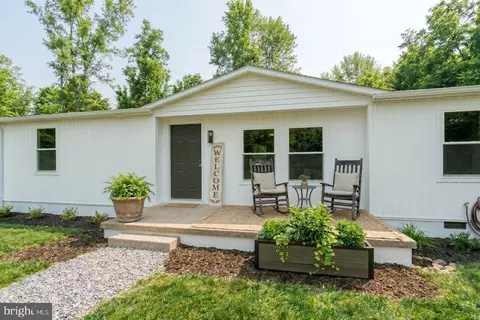 3662 Whitehall Rd, Sandy Hook, VA 23153 photo 3