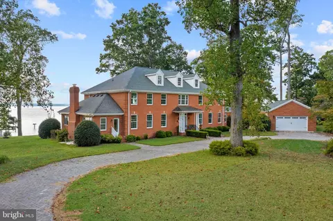 4374 Taliaferro Ln, Gloucester, VA 23061