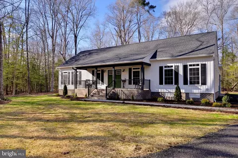 6551 Beaverdam Ln, Gloucester, VA 23061