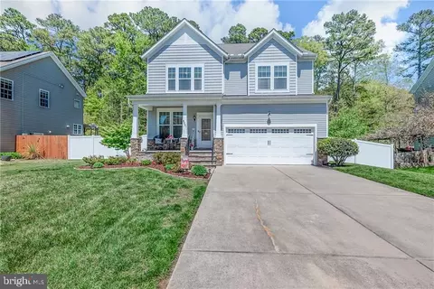 8201 Ruddock Pl, Hayes, VA 23072