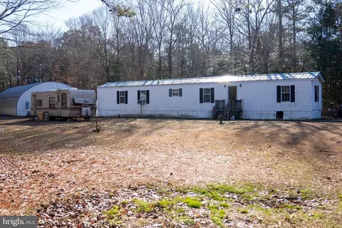 7811 Phils Dr, Gloucester, VA 23061