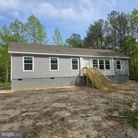 3746 Enos Rd, Gloucester, VA 23061