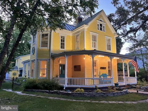 1008 S Center St, Ashland, VA 23005