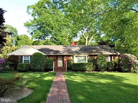 505 S James St, Ashland, VA 23005